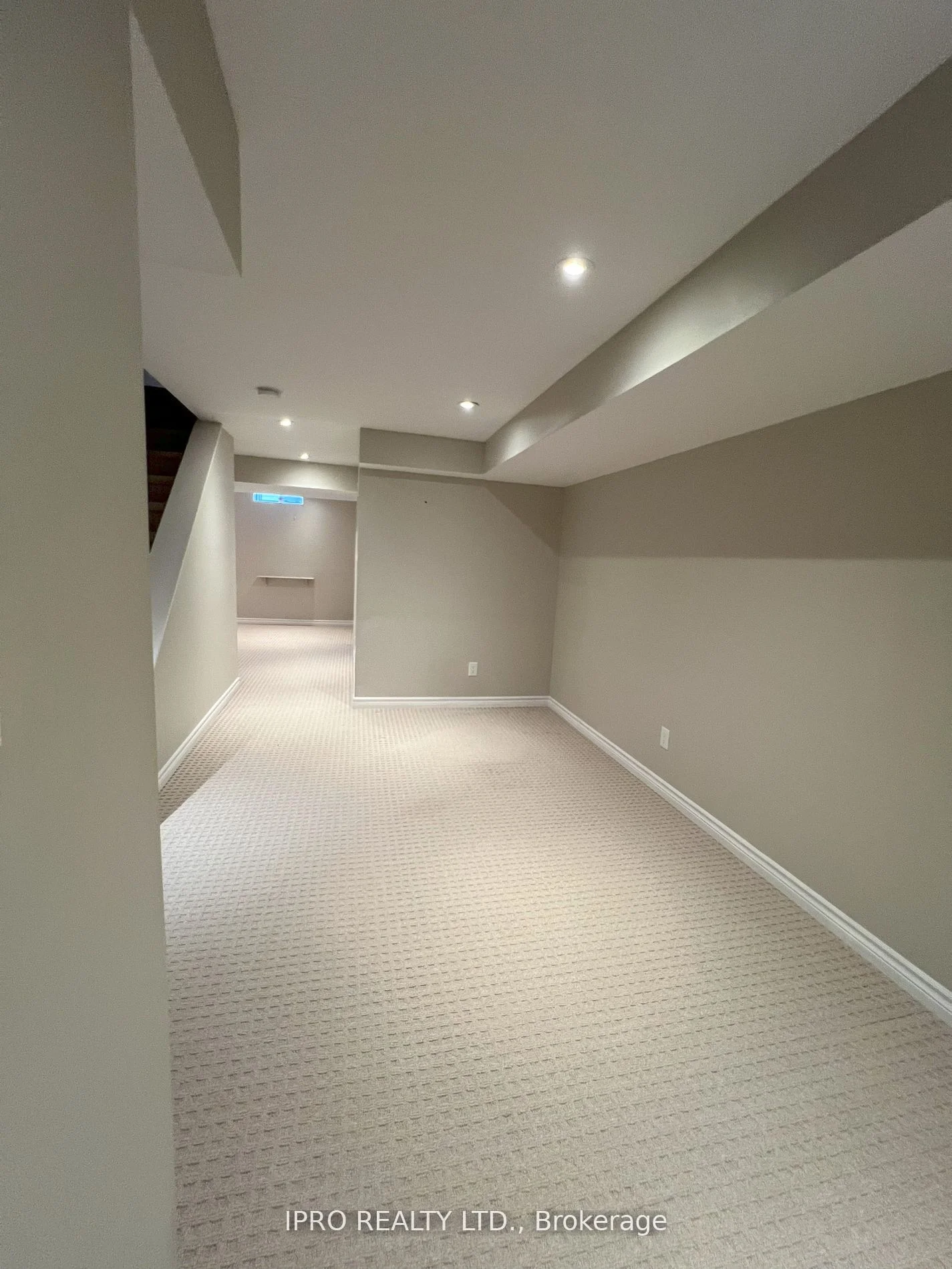 630 Julia Avenue, Burlington, ON L7L 6X4