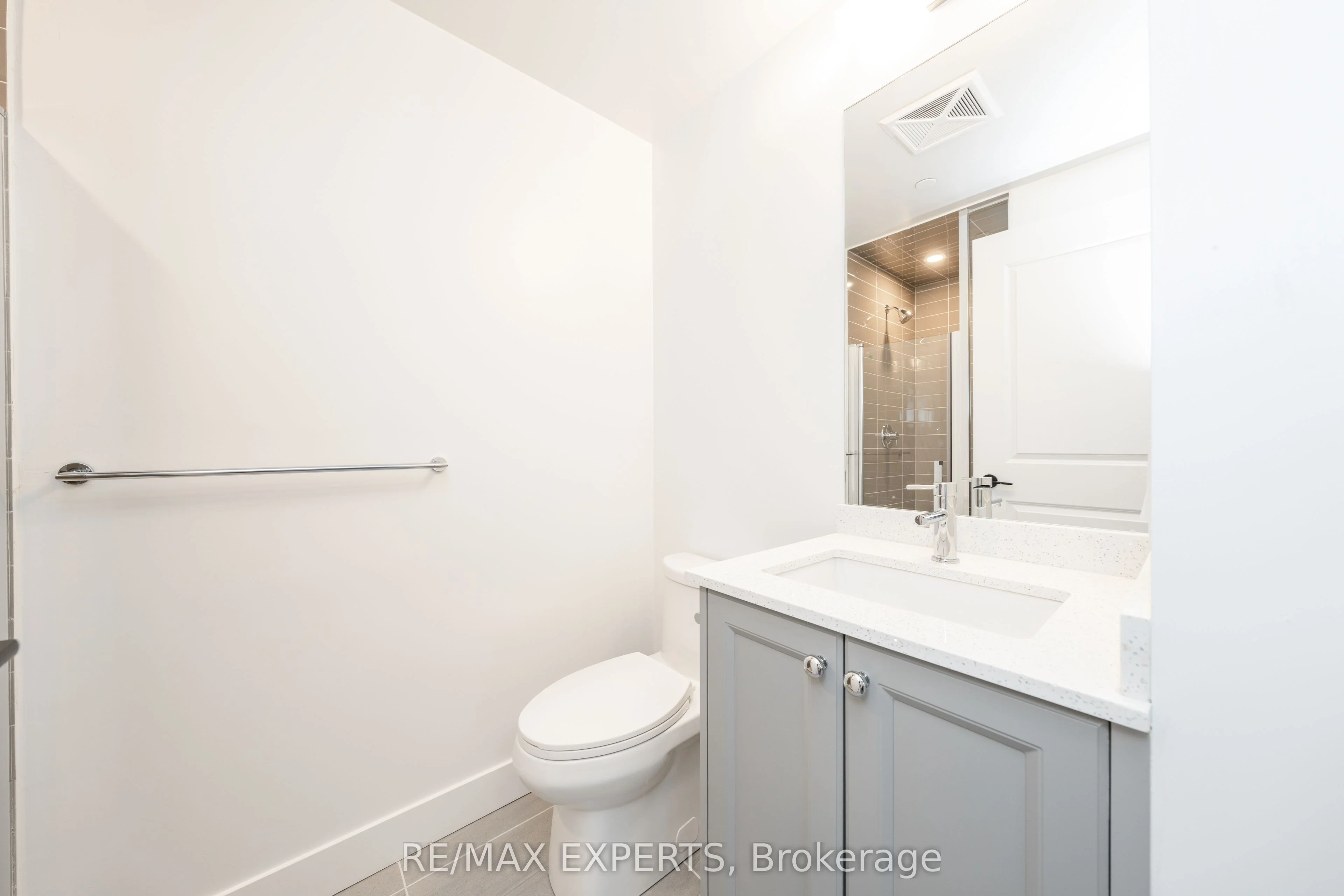 2343 Khalsa Gate 737, Oakville, ON L6M 5R6