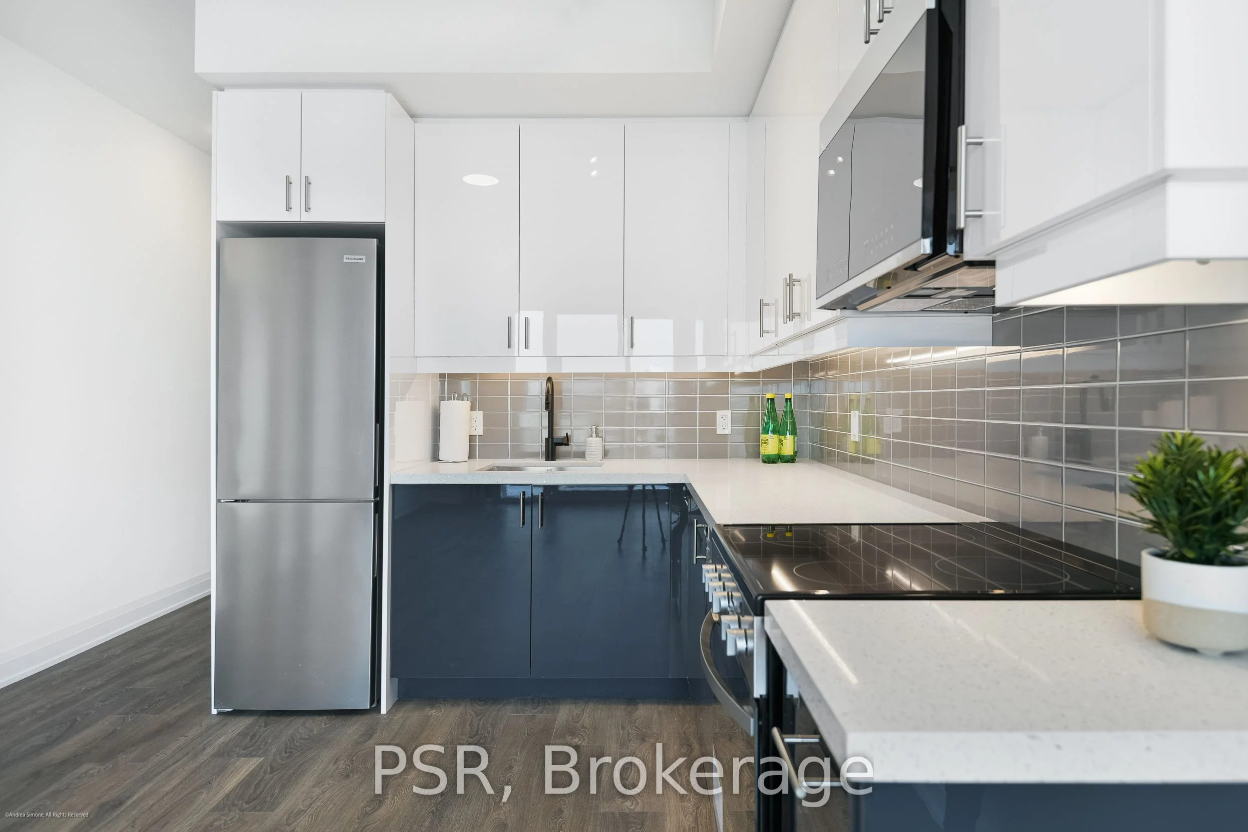 2343 Khalsa Gate 810, Oakville, ON L6M 5R6
