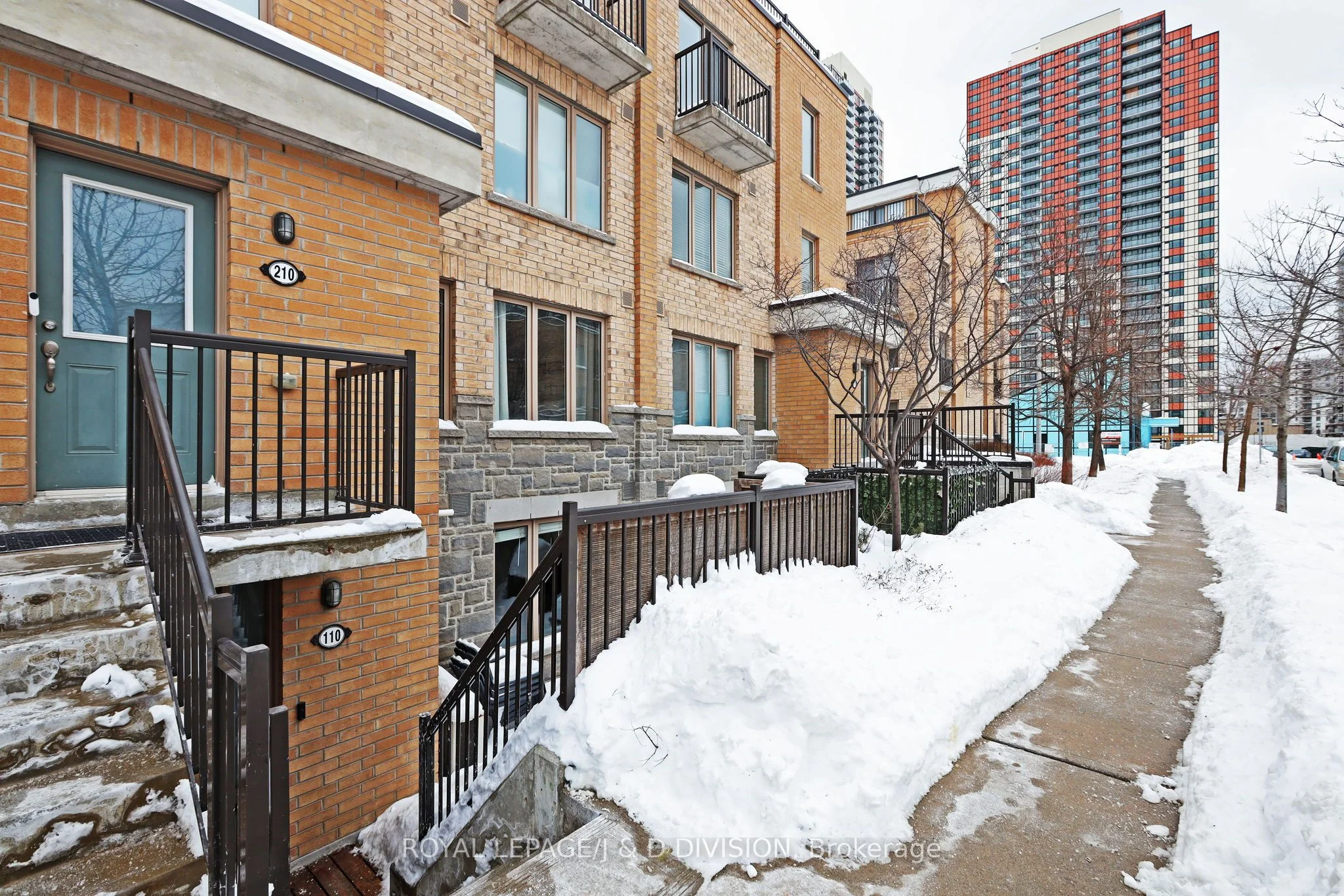 Condo Townhouse in Toronto