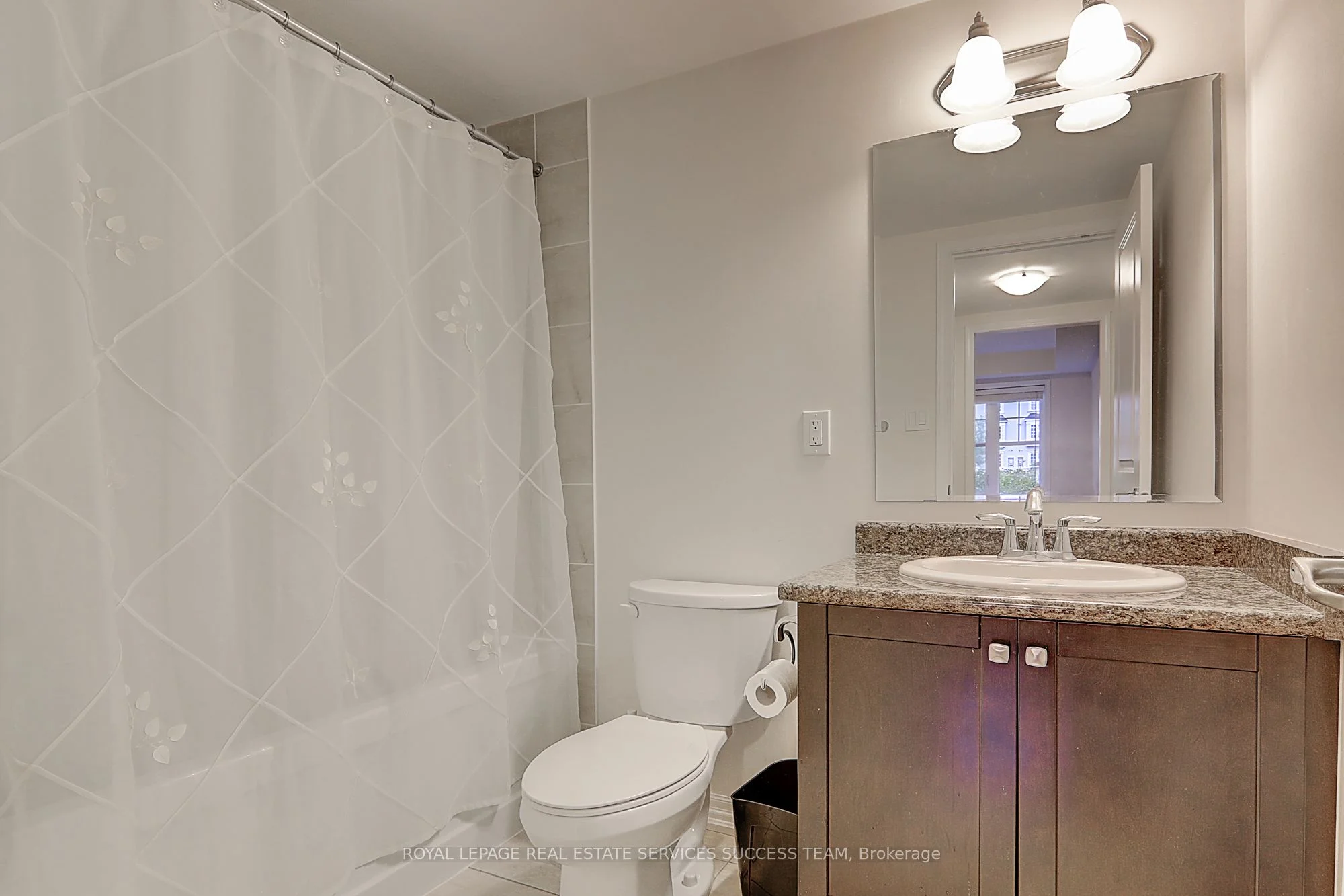 264 Sarah Cline Drive 2, Oakville, ON L6M 0V4