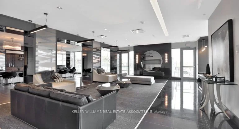 33 Shore Breeze Drive 1811, Toronto W06, ON M8V 0G1