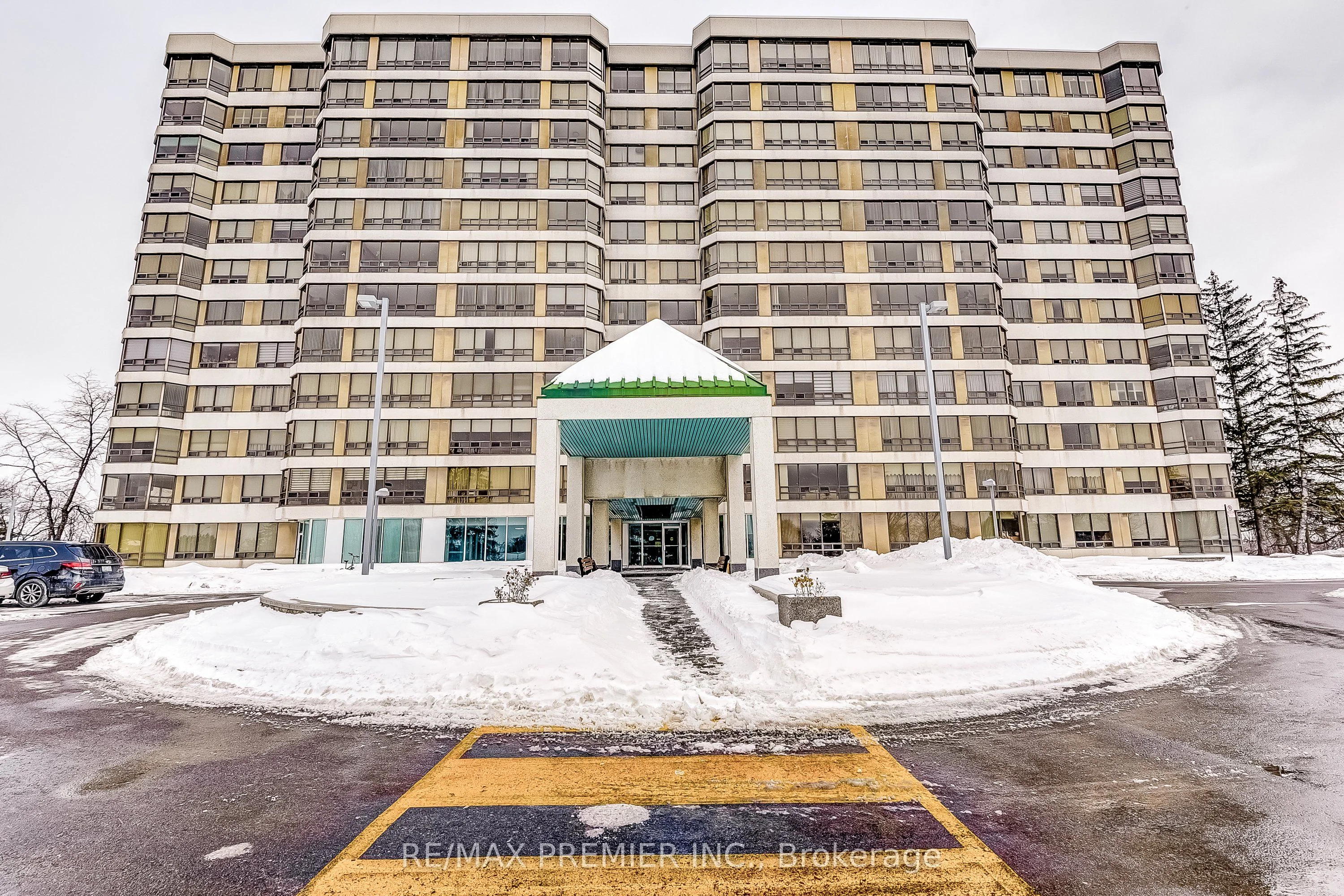 Condo Apartment in Brampton