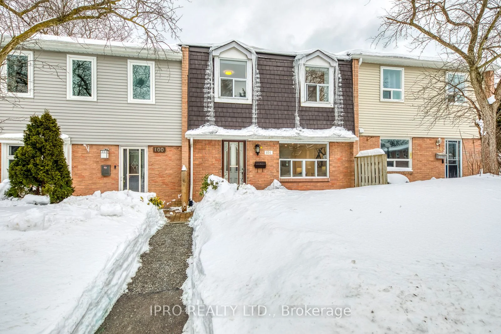 1050 Shawnmarr Road 101, Mississauga, On L5h 3v1