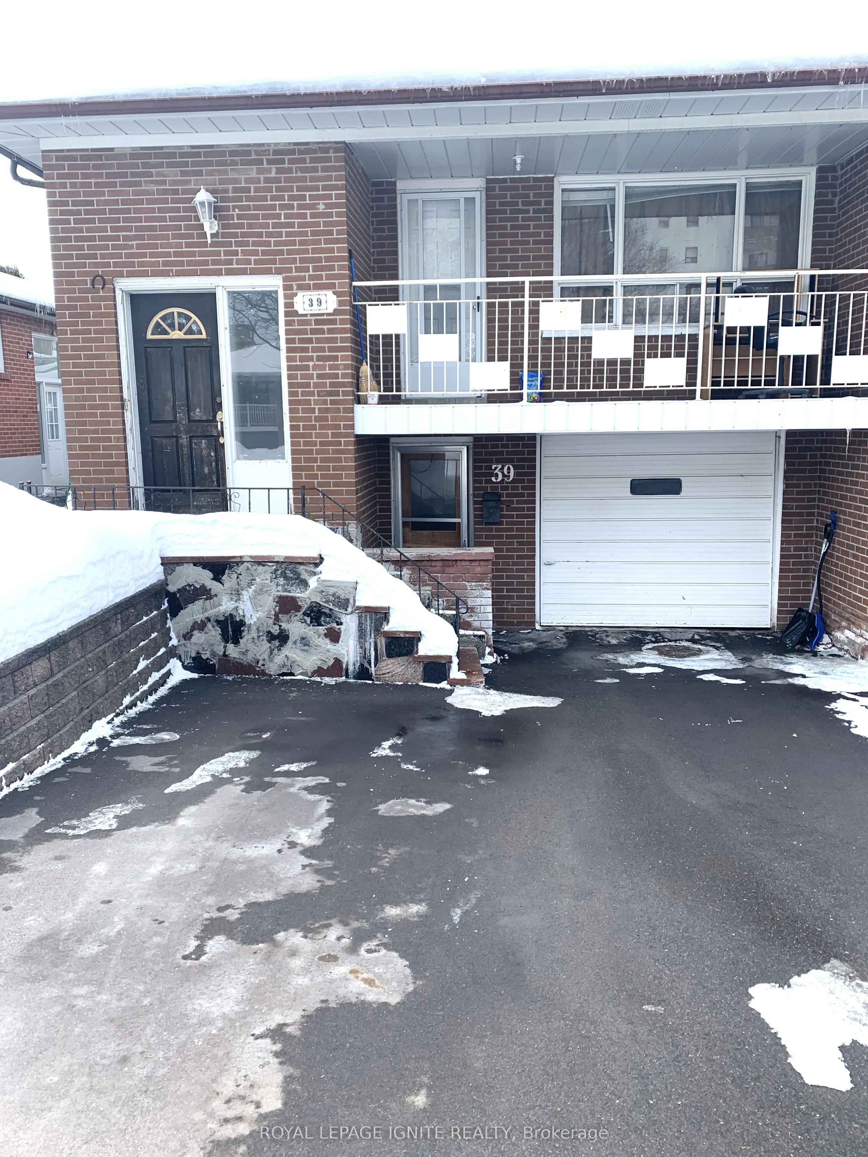 Semi-Detached in Mississauga