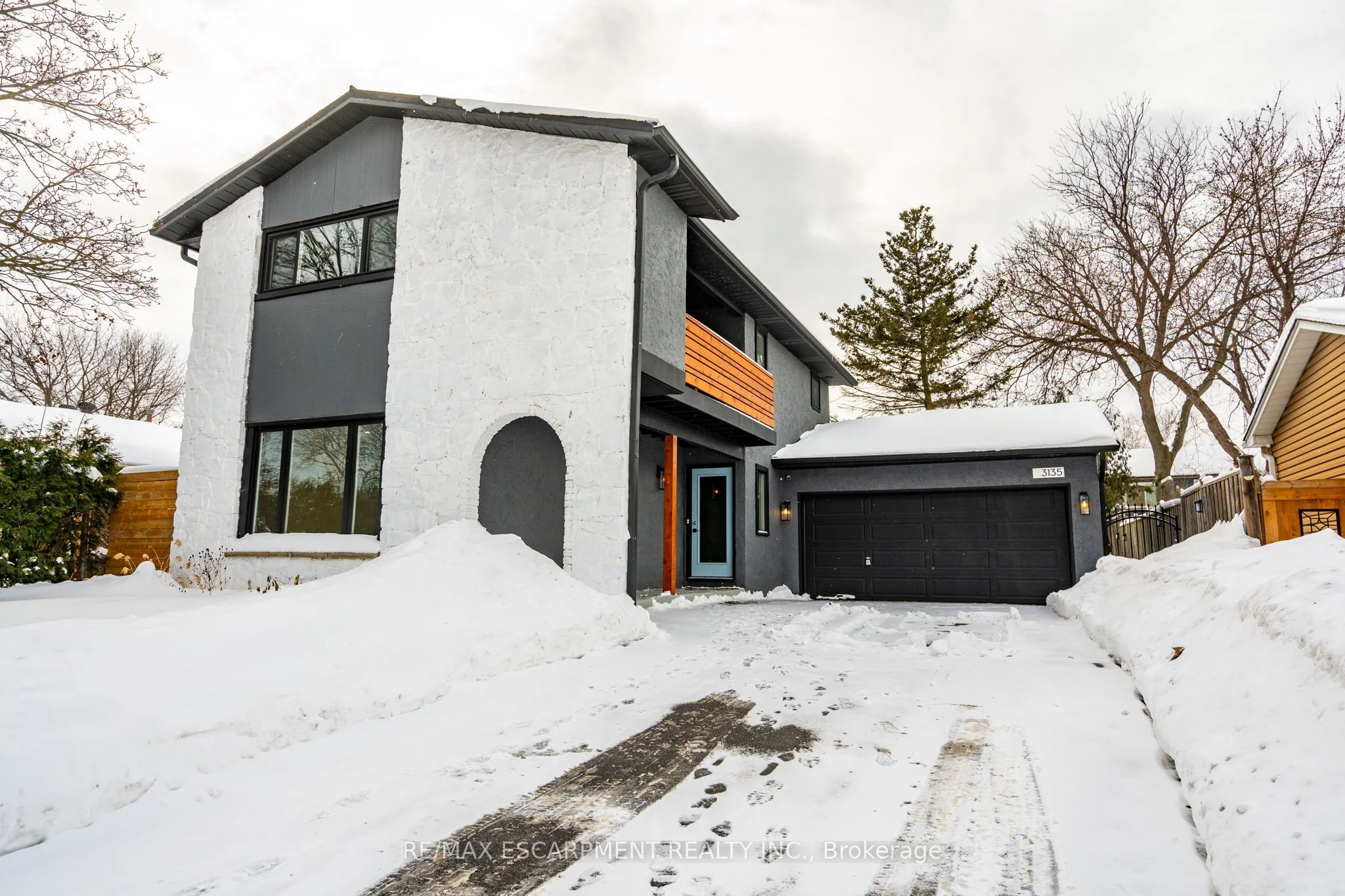 Detached in Burlington