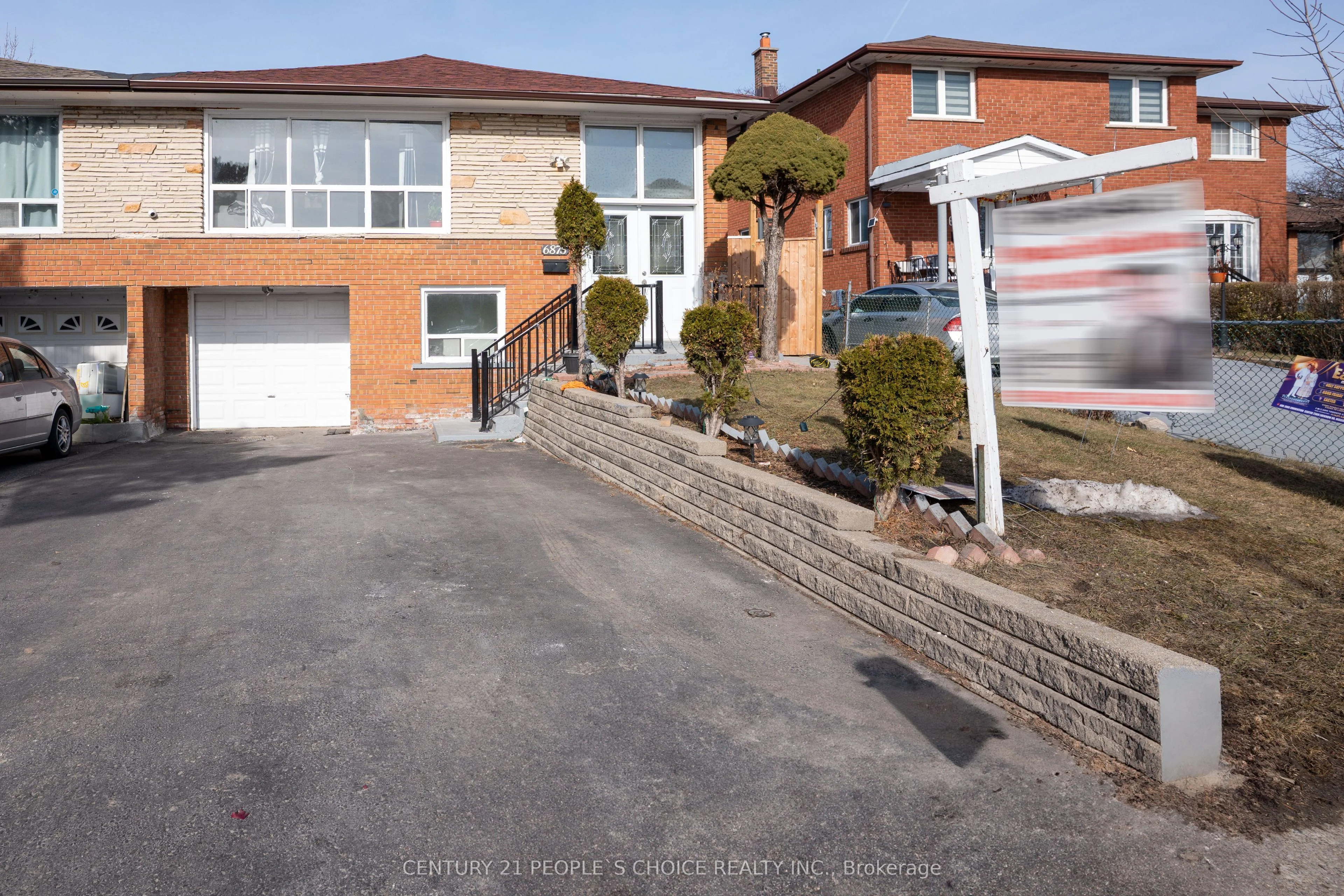 Semi-Detached in Mississauga