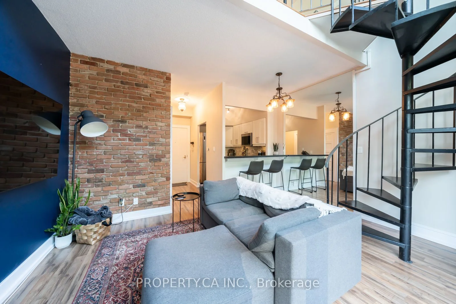 2261 Lake Shore Boulevard 104, Toronto W06, On M8v 3x1