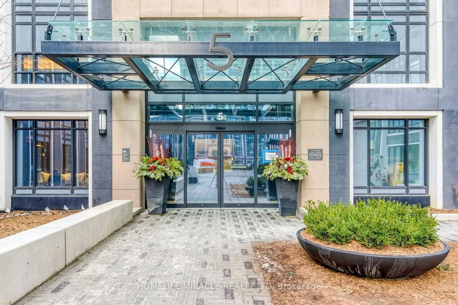 5 Mabelle Avenue 1430, Toronto W08, On M9a 4y1
