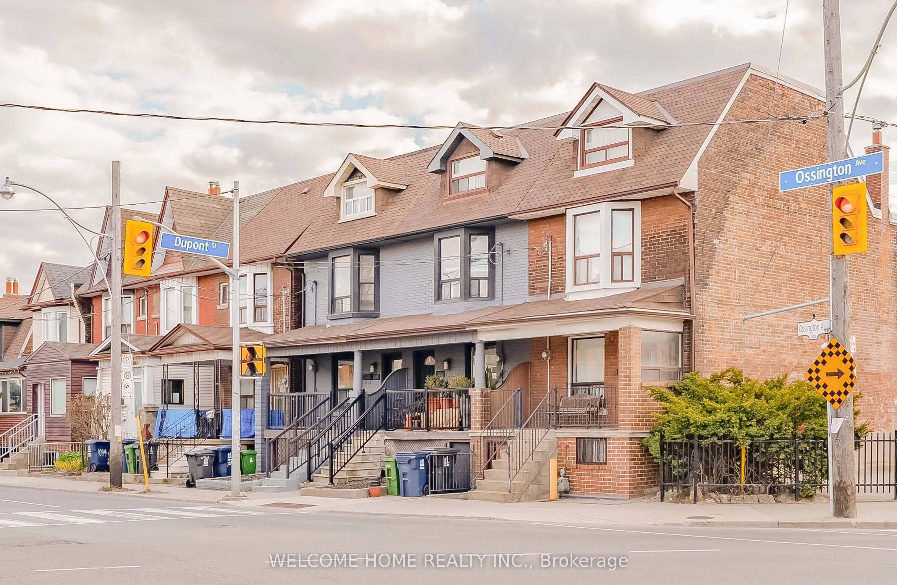 Duplex in Toronto