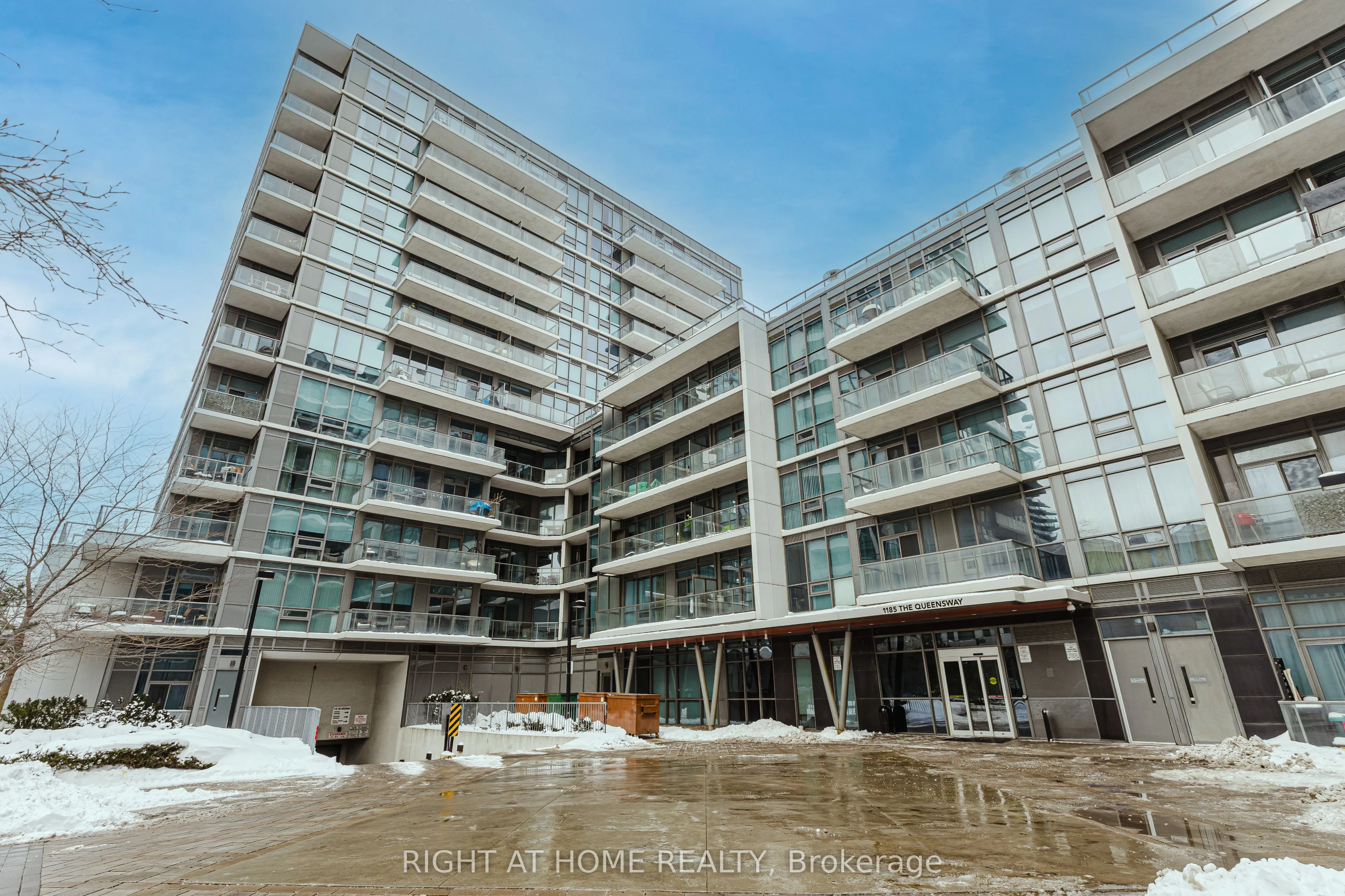 1185 The Queensway 815, Toronto W08, ON M8Z 0C6