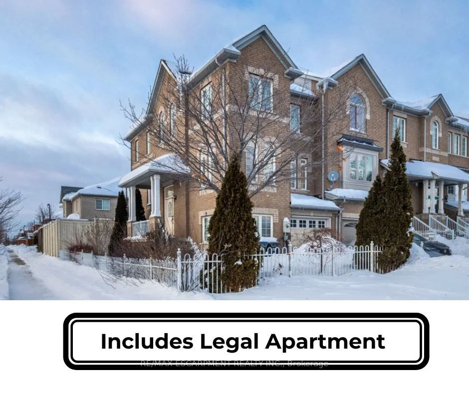 Att/Row/Townhouse in Mississauga