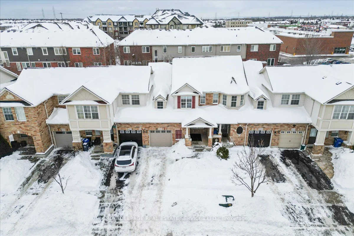 Att/Row/Townhouse in Burlington