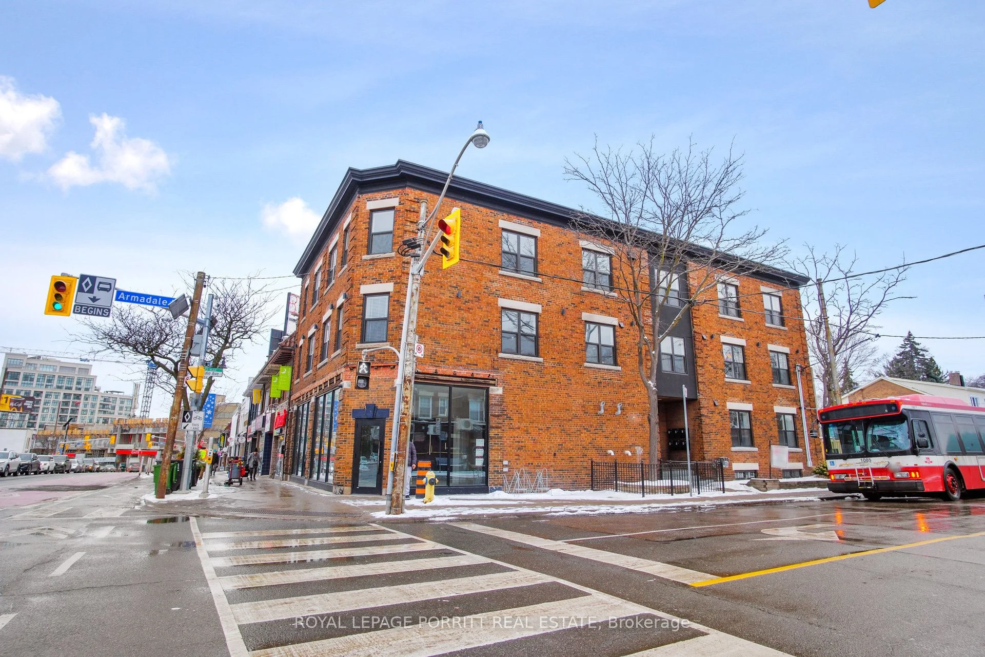 254 Armadale Avenue #6, Toronto W02, ON M6S 3K4