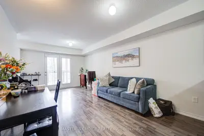 Condo Townhouse in Oakville