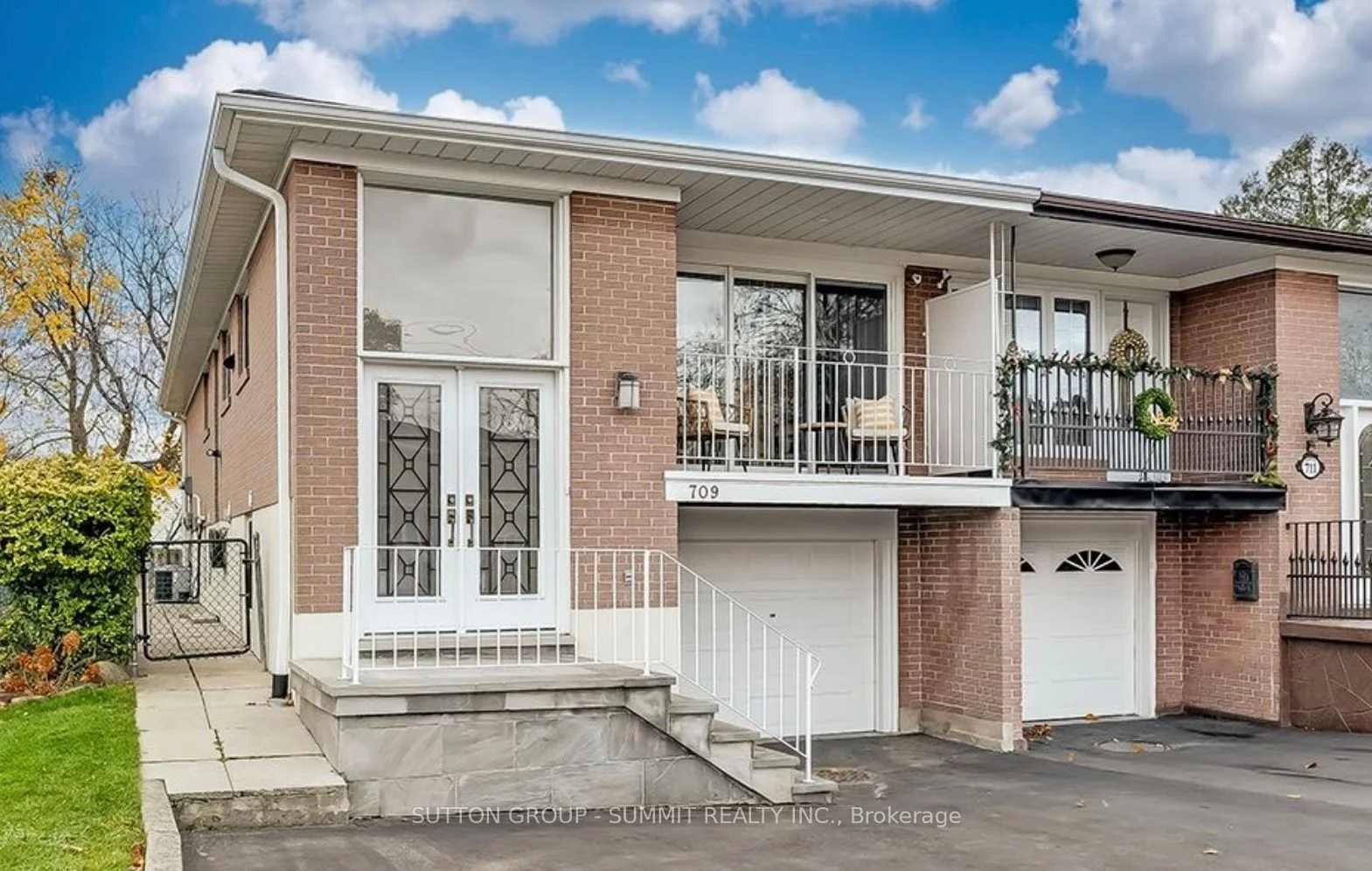 709 Abana Road, Mississauga, On L5a 1h6