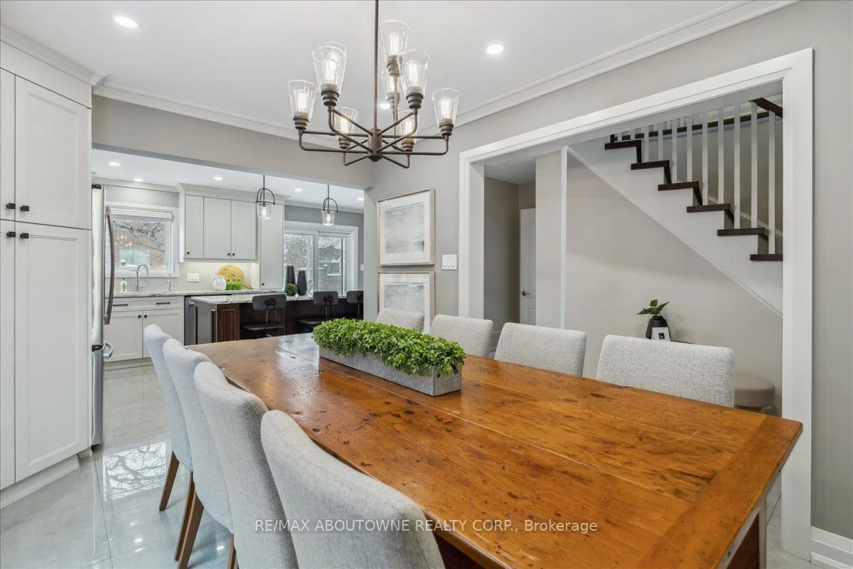 69 Lauchlin Crescent, Halton Hills, ON L7G 5R5