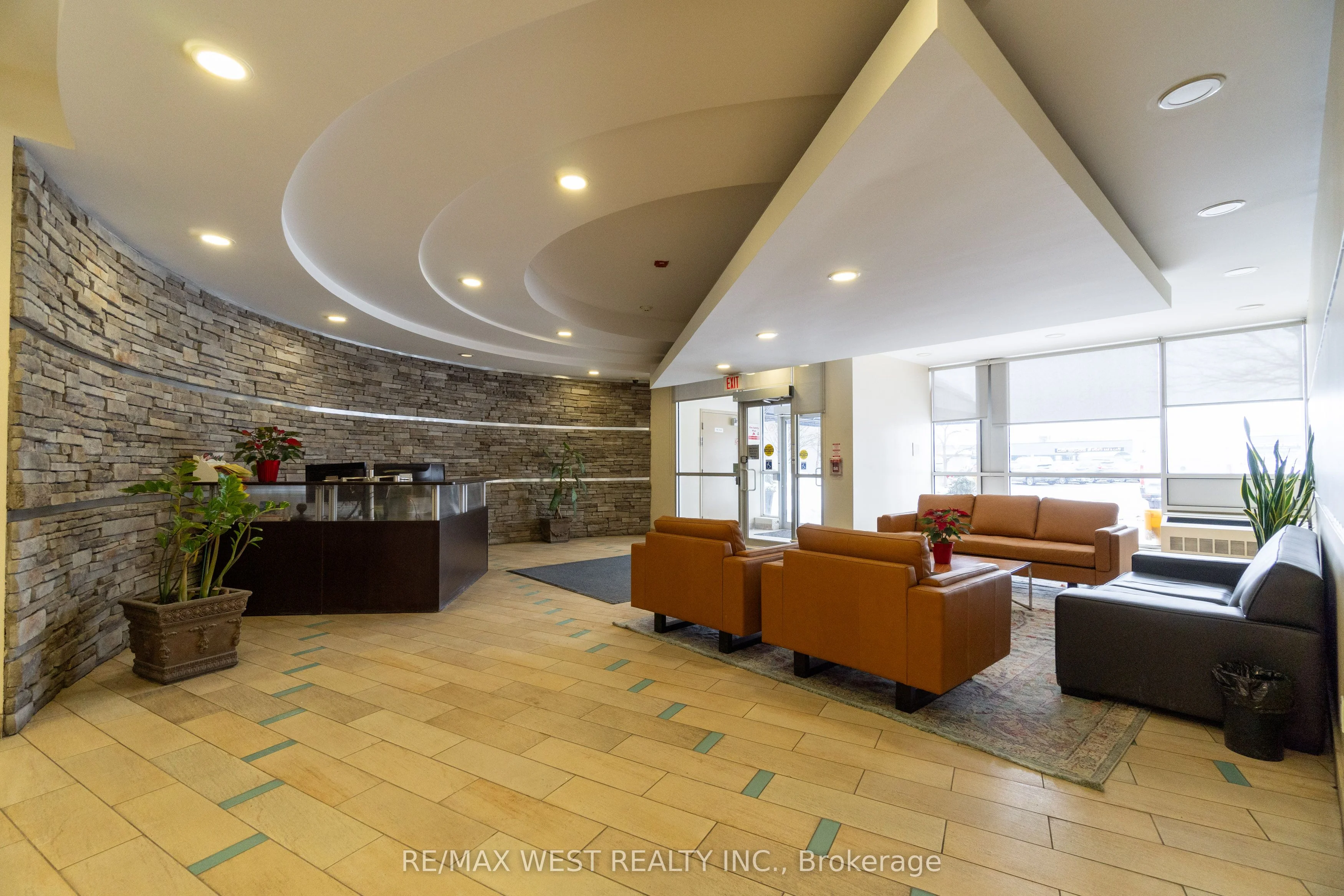1600 Keele Street 606, Toronto W03, ON M6N 5J1
