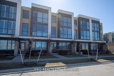 90 Little Creek Road 7, Mississauga, On L5r 3e3