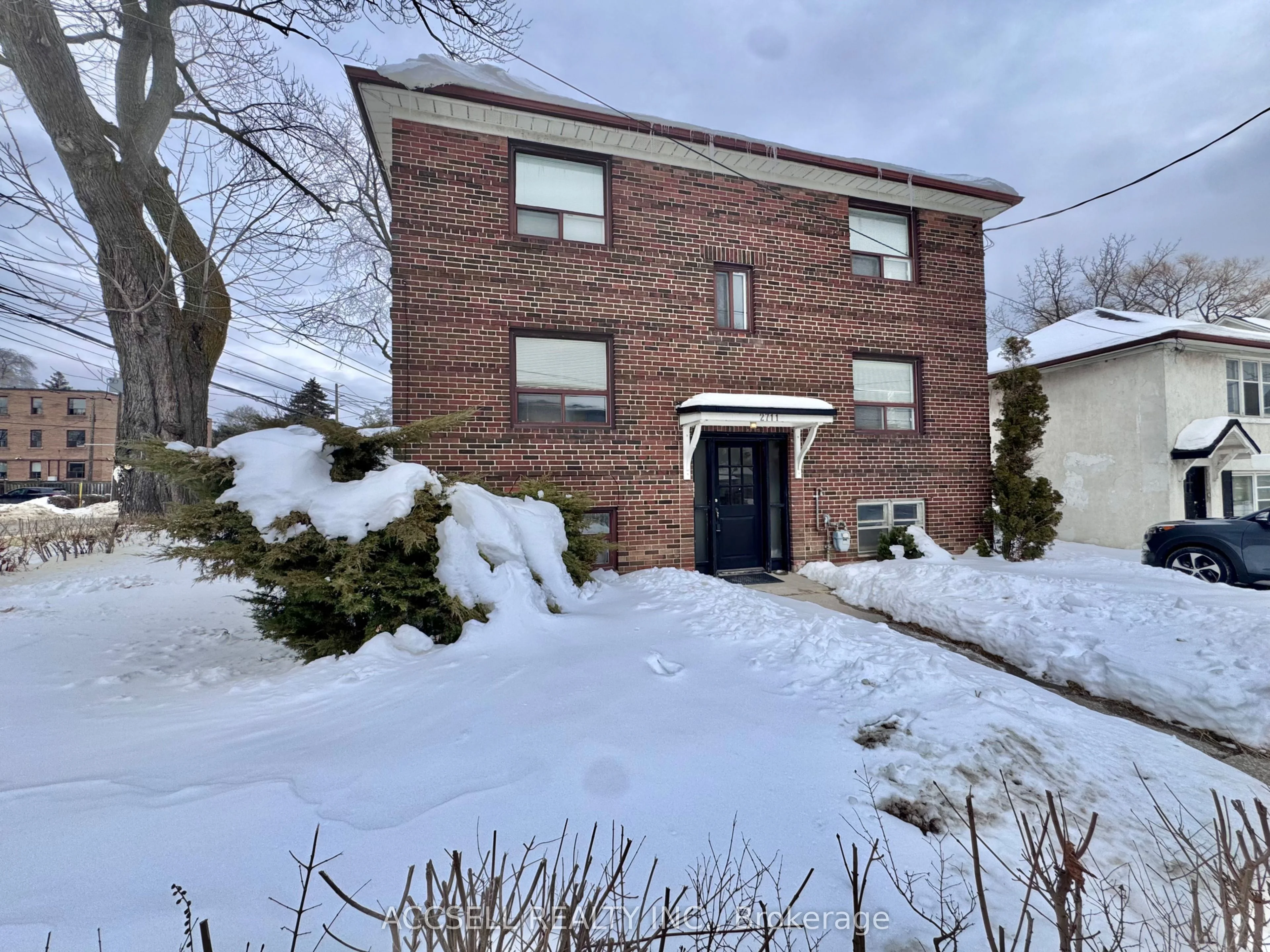 Duplex in Toronto