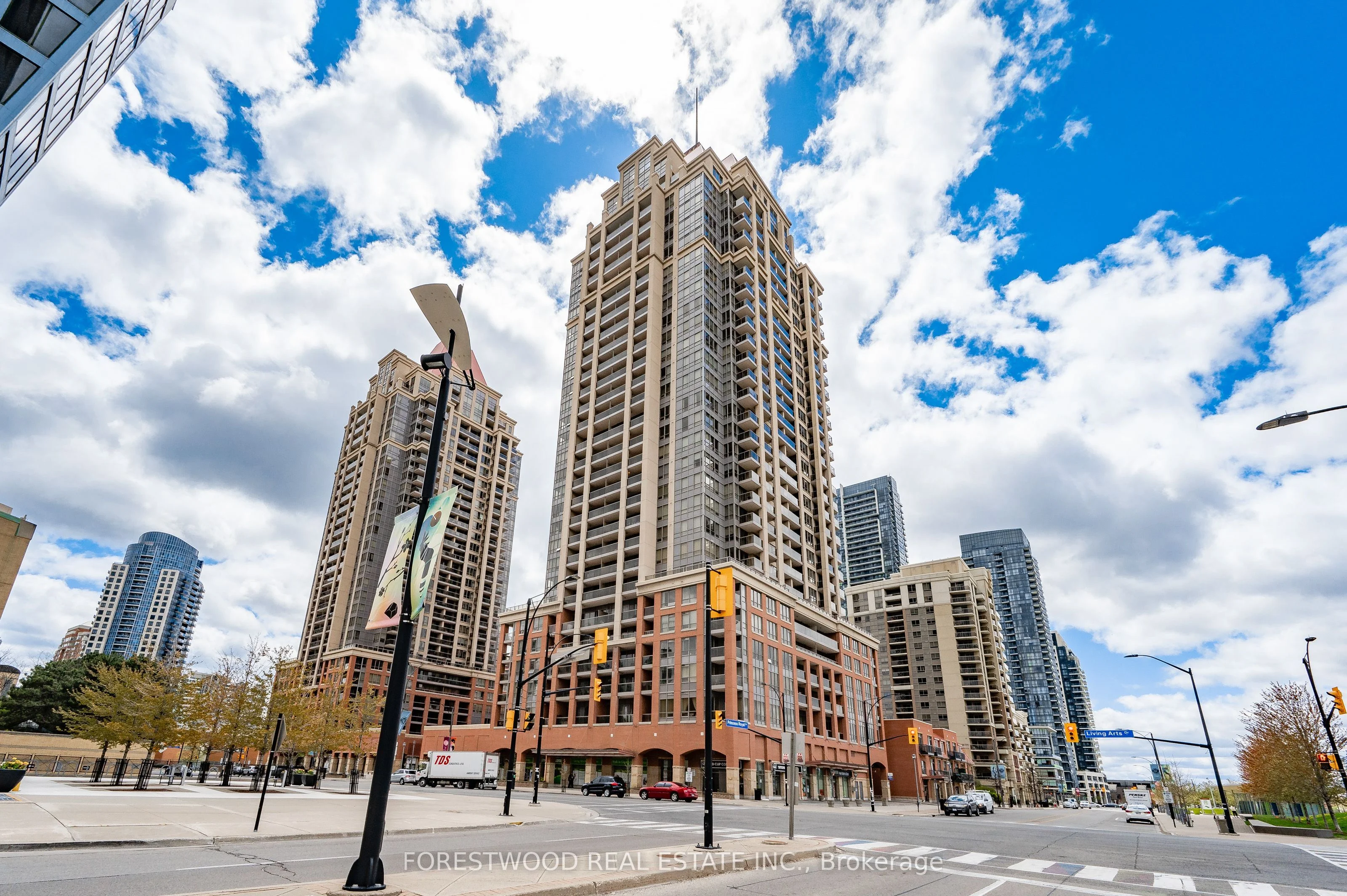 Condo Apartment in Mississauga