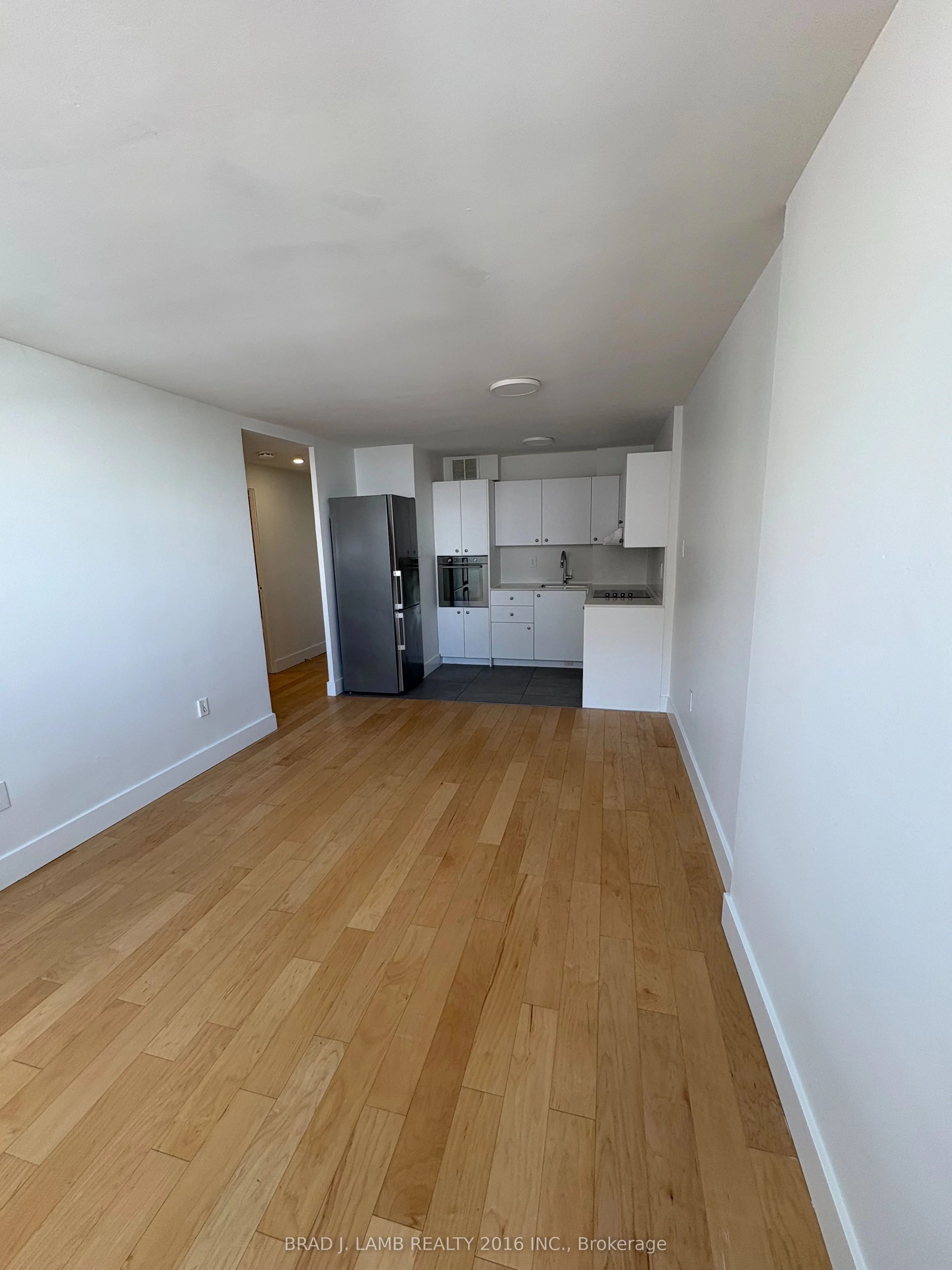 730 St. Clarens Avenue 1806, Toronto W02, ON M6H 4E8