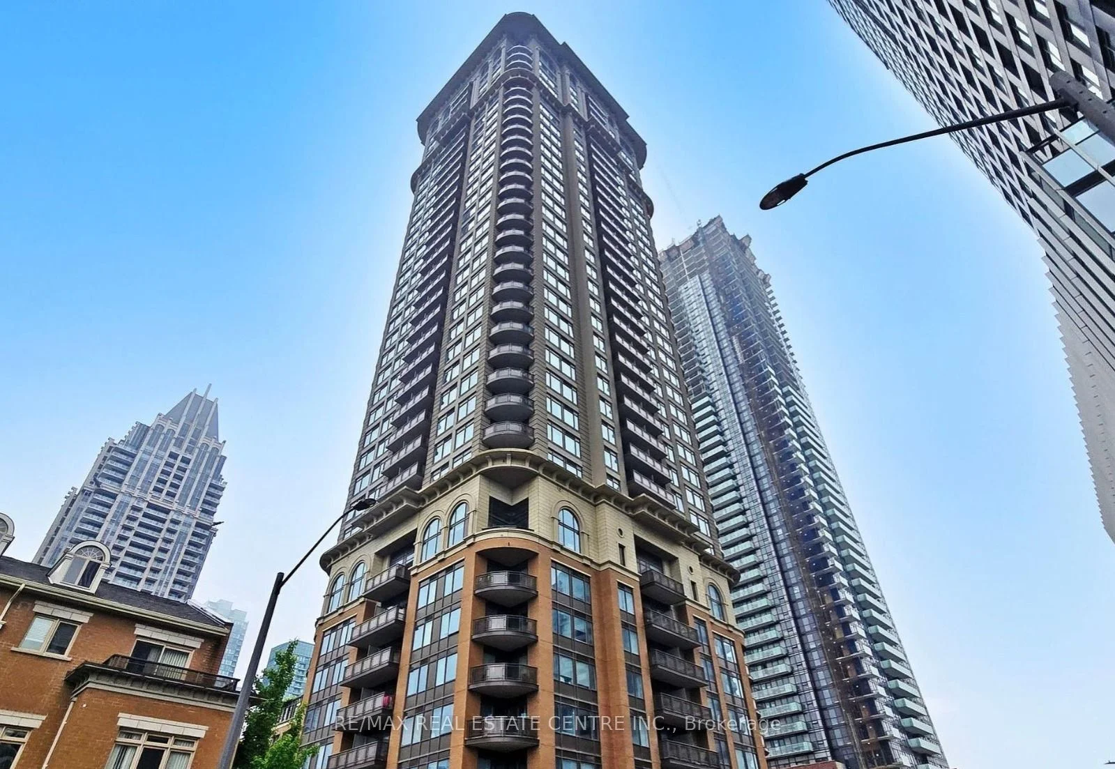 Condo Apartment in Mississauga