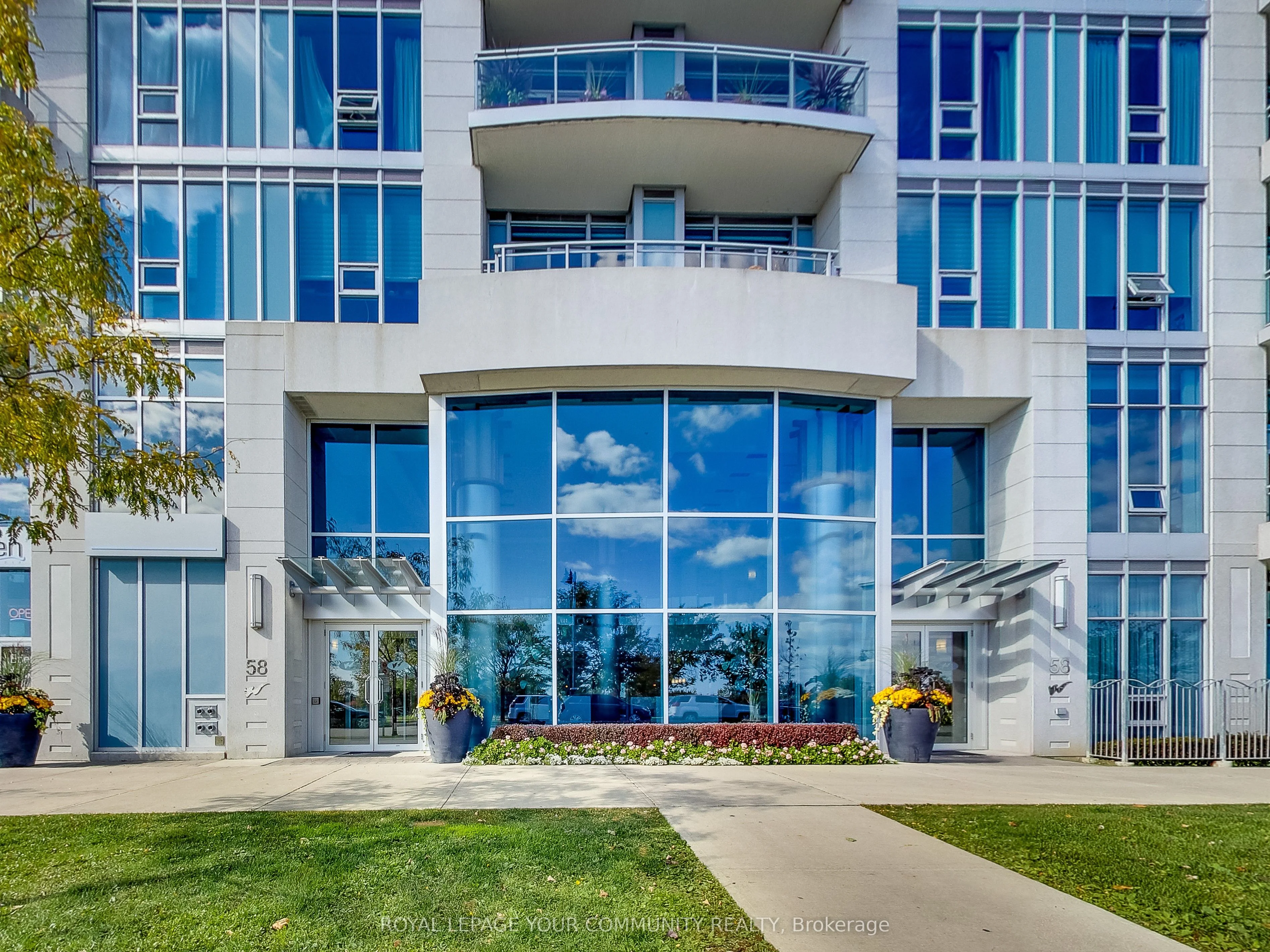 58 Marine Parade Drive 440, Toronto W06, On M8v 4g1