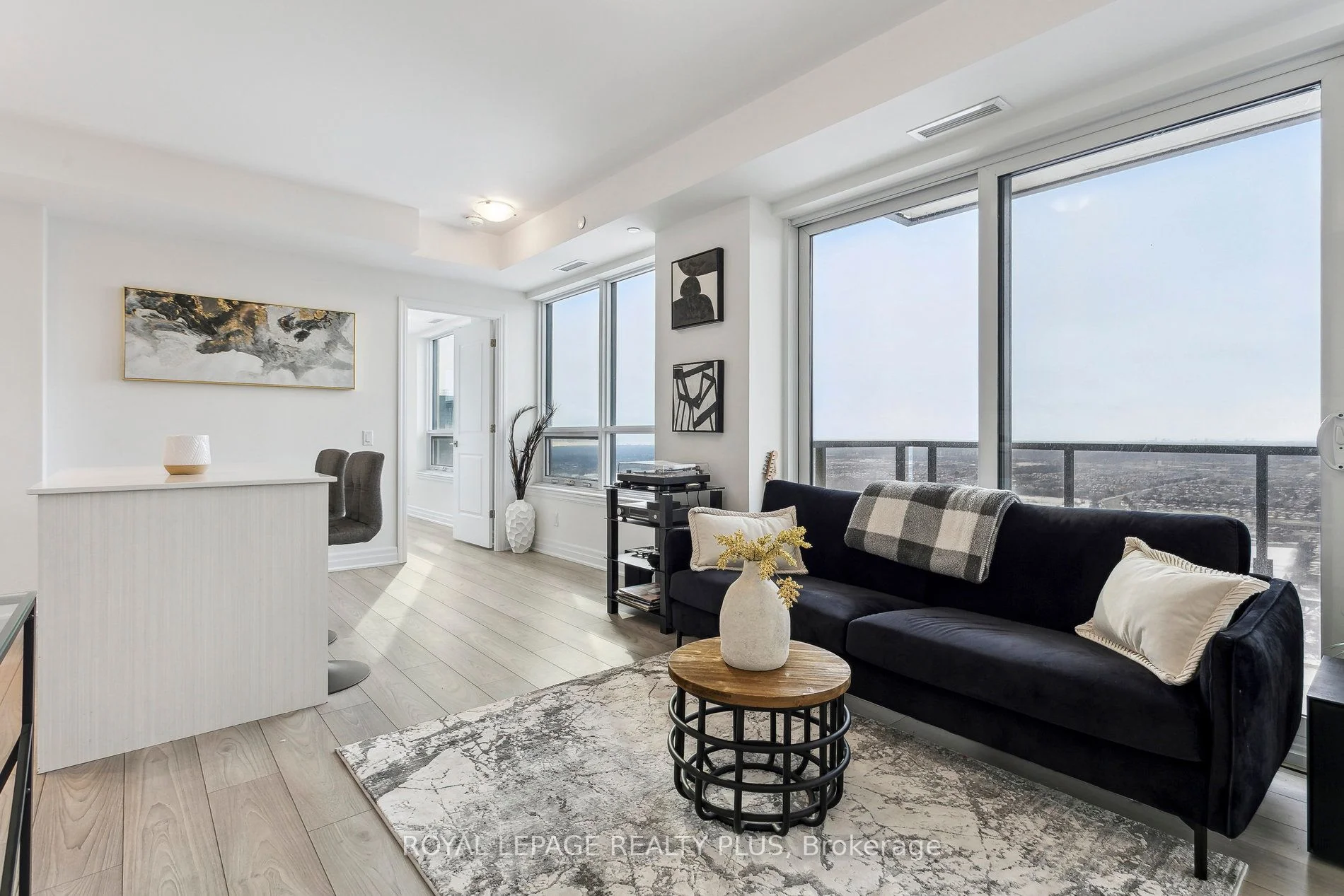 Condo Apartment in Mississauga