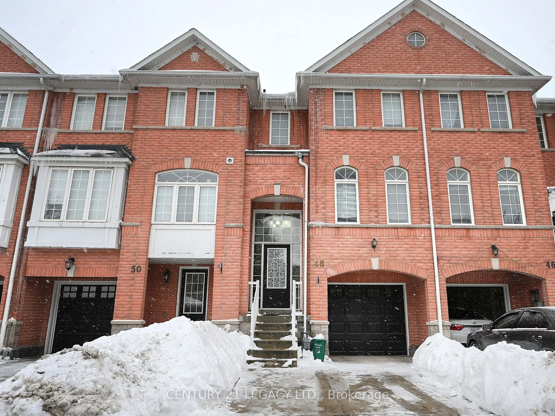 Att/Row/Townhouse in Brampton