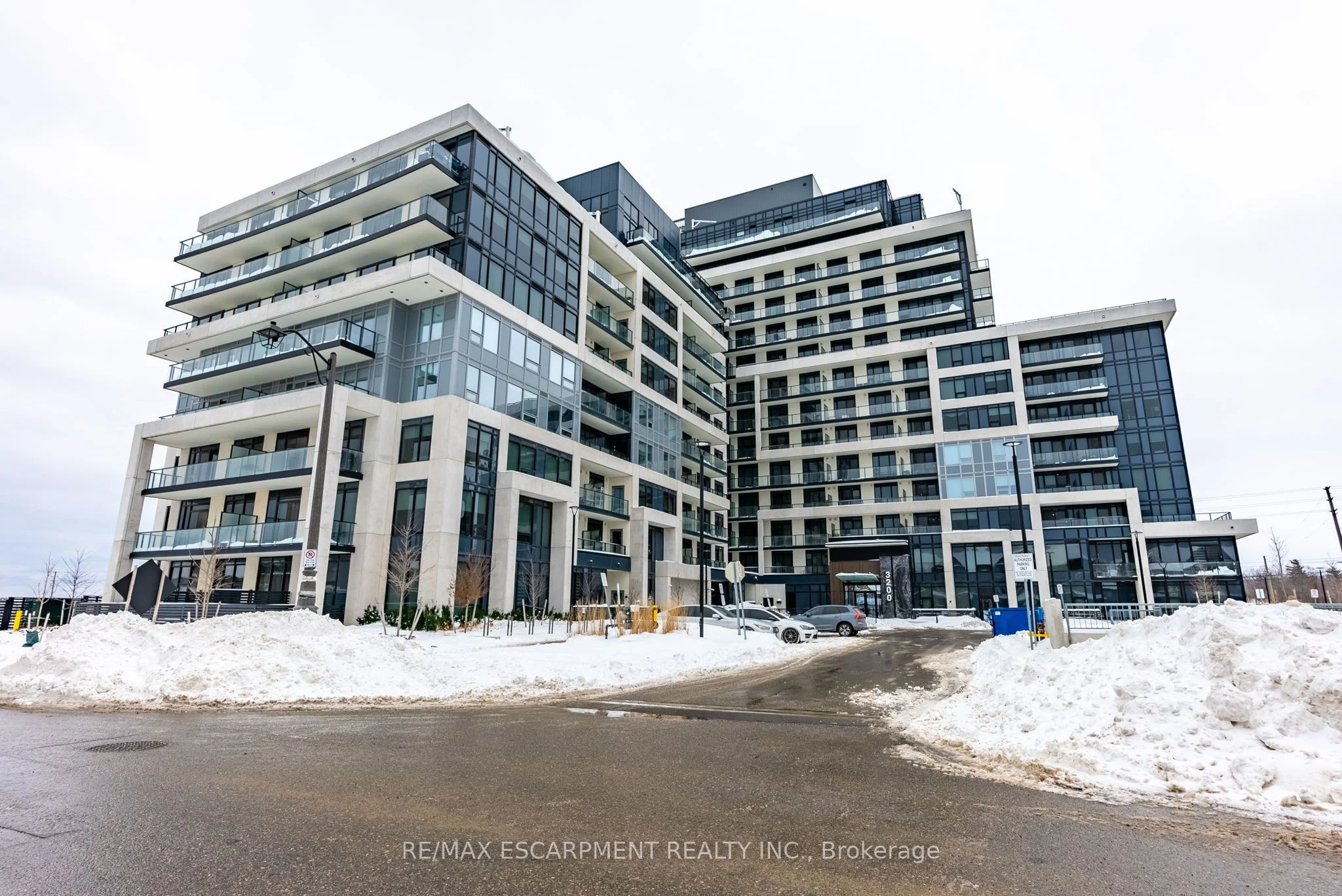 3200 William Colston Avenue 1405, Oakville, On L6h 7w6