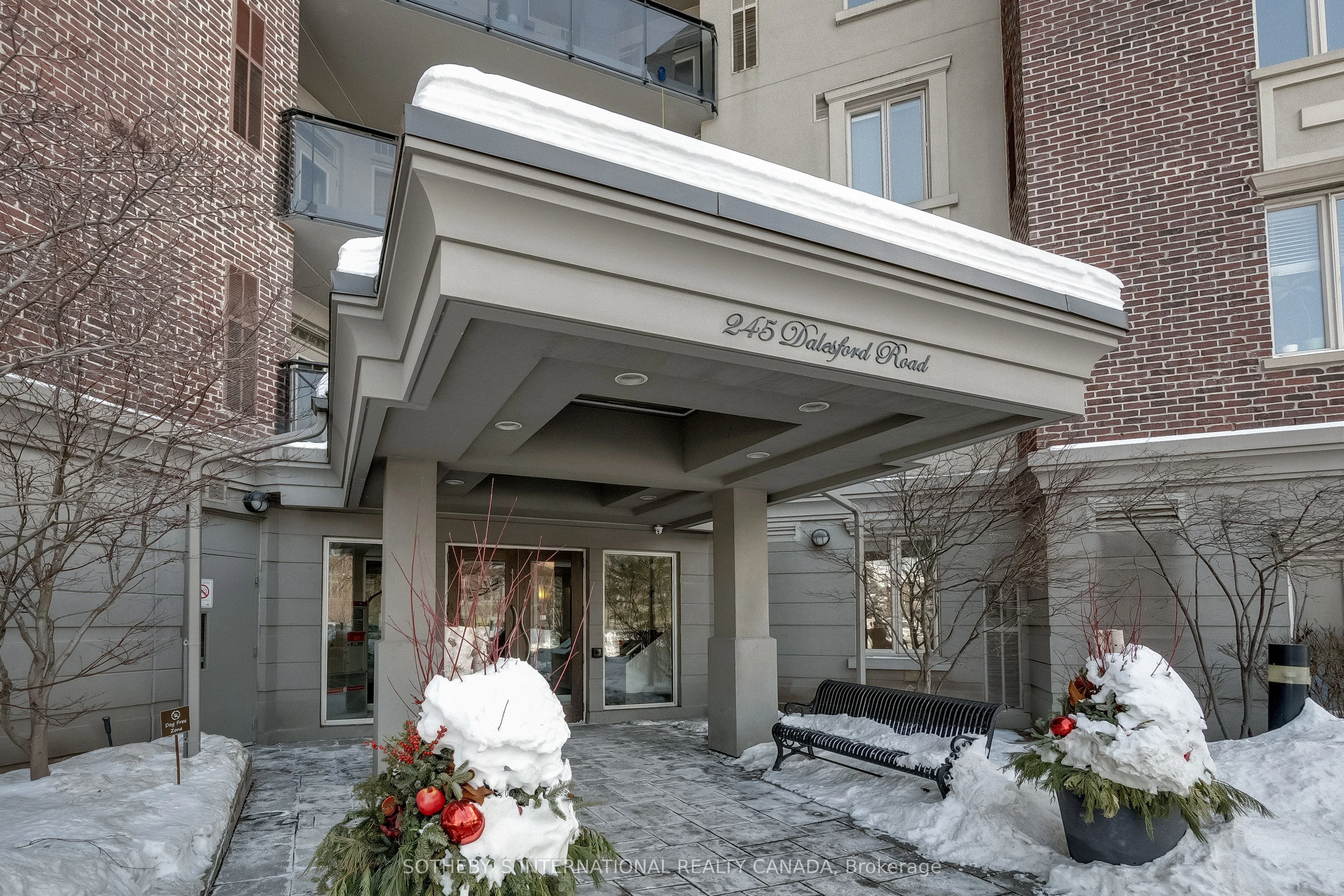 Condo Apartment in Toronto