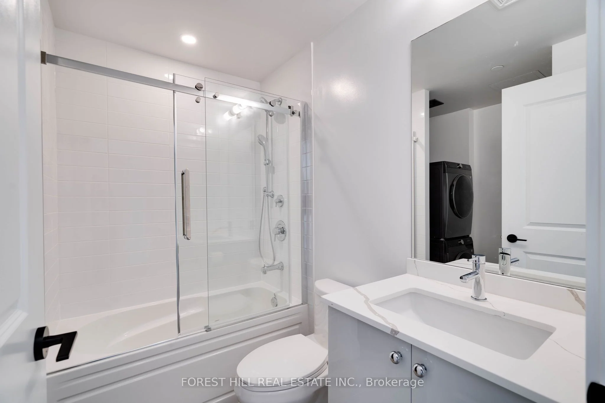 2343 Khalsa Gate 807, Oakville, ON L6M 5R6