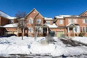 Att/Row/Townhouse in Mississauga