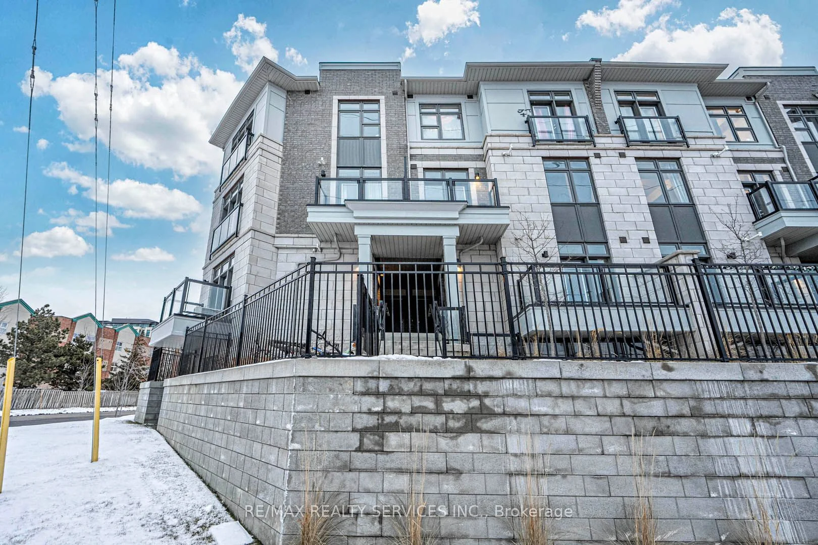 Condo Apartment in Brampton