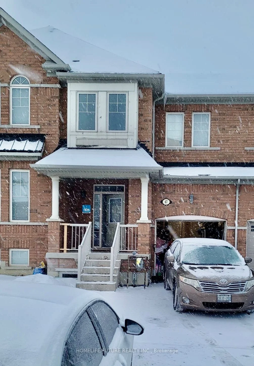 Att/Row/Townhouse in Brampton
