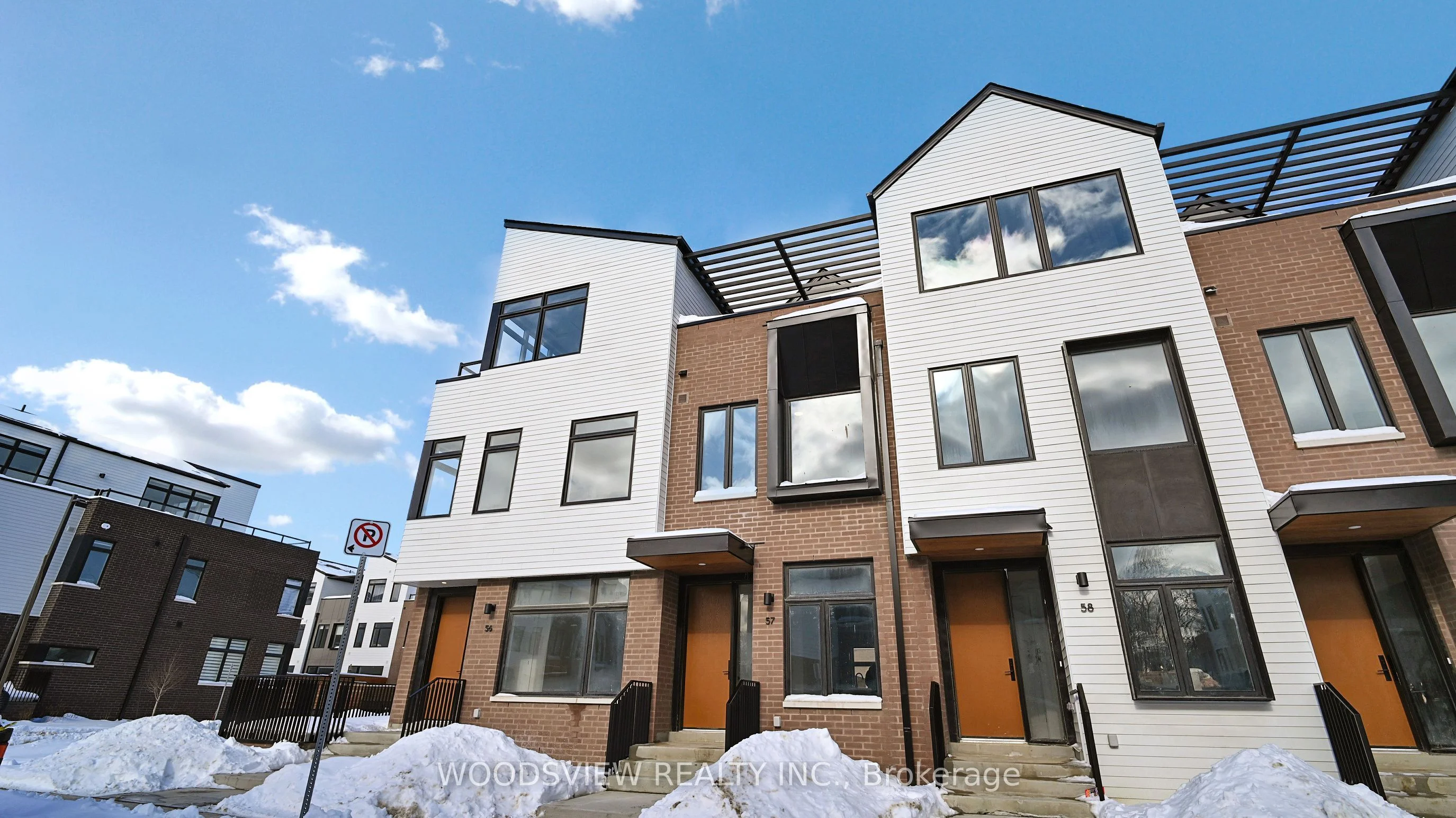 35 Lou Parsons Way 57, Mississauga, On L5h 0b2