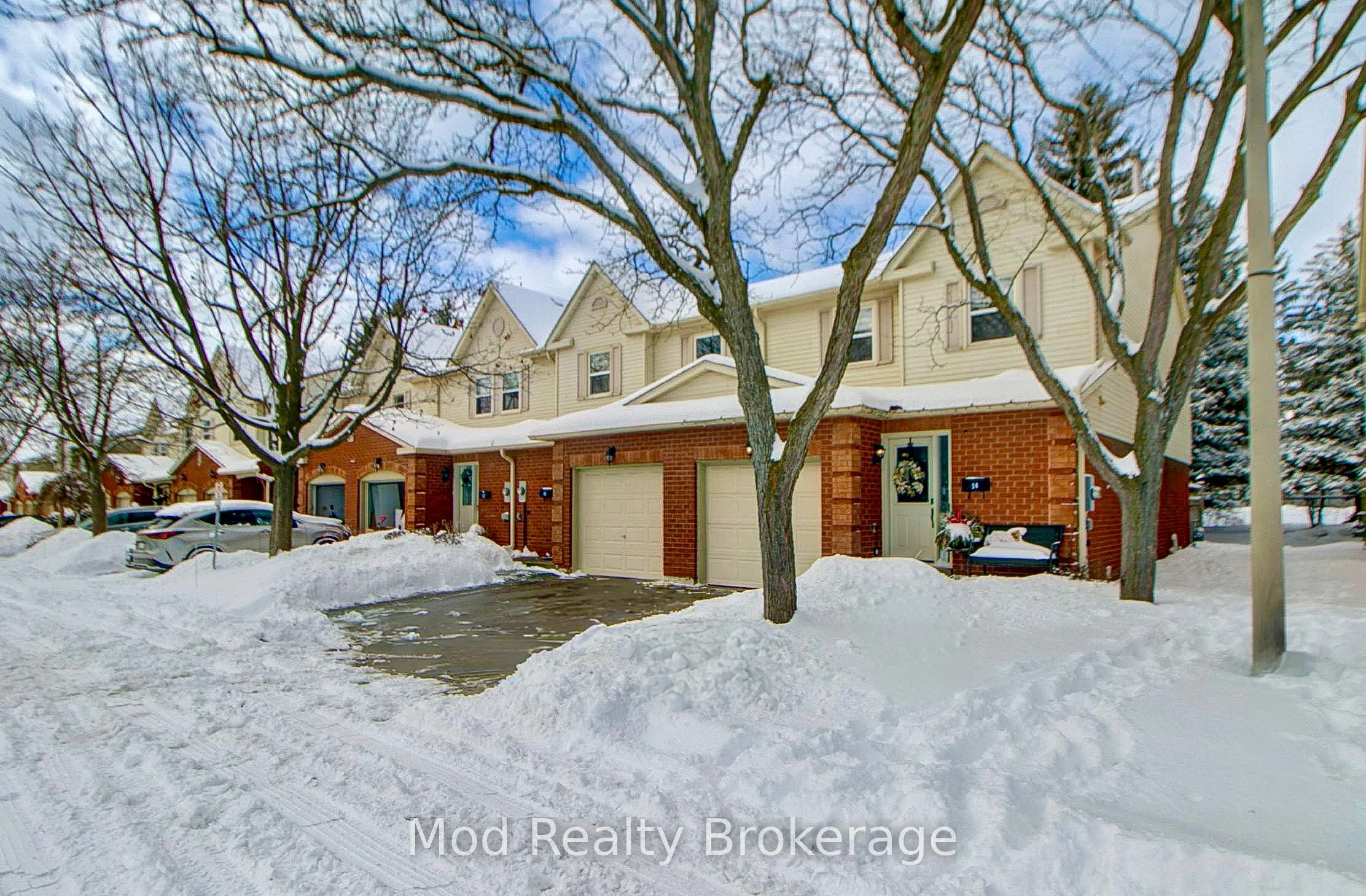 Condo Townhouse in Oakville