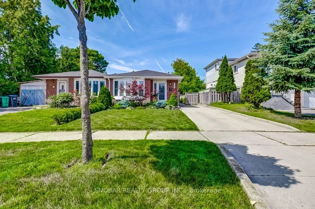 Semi-Detached in Mississauga