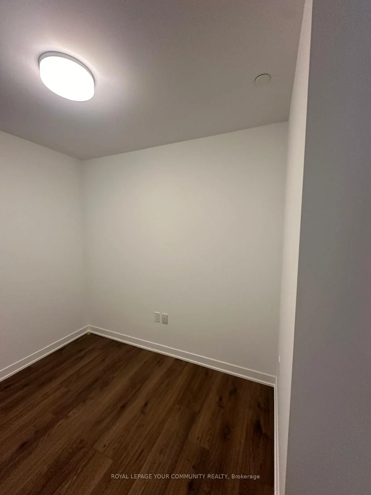 395 Dundas Street 720, Oakville, ON L6M 0R8