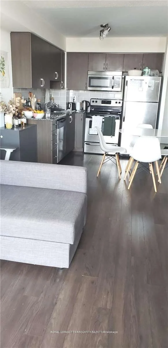812 Lansdowne Avenue 608, Toronto W02, ON M6H 4K5