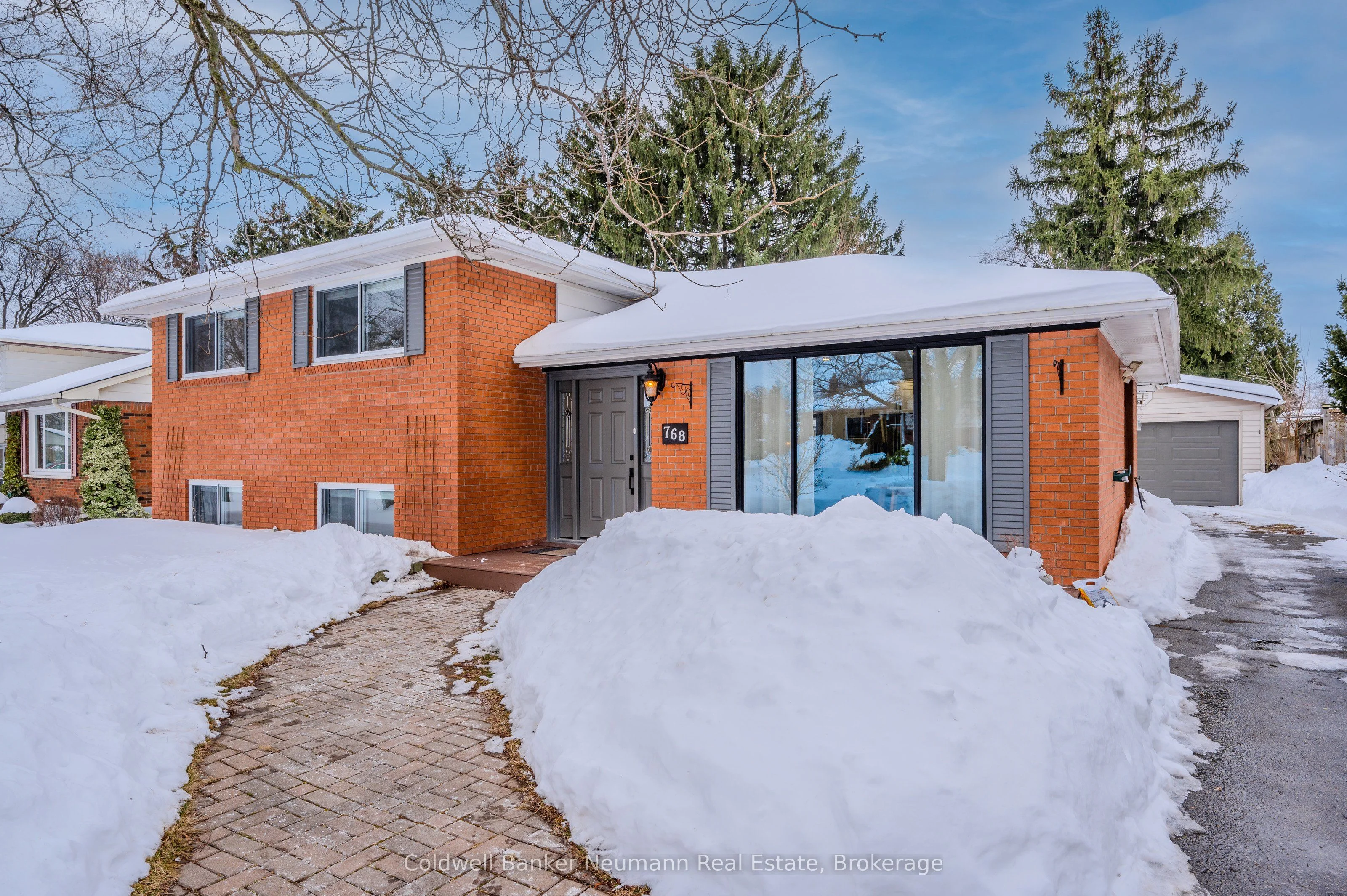 Detached in Burlington