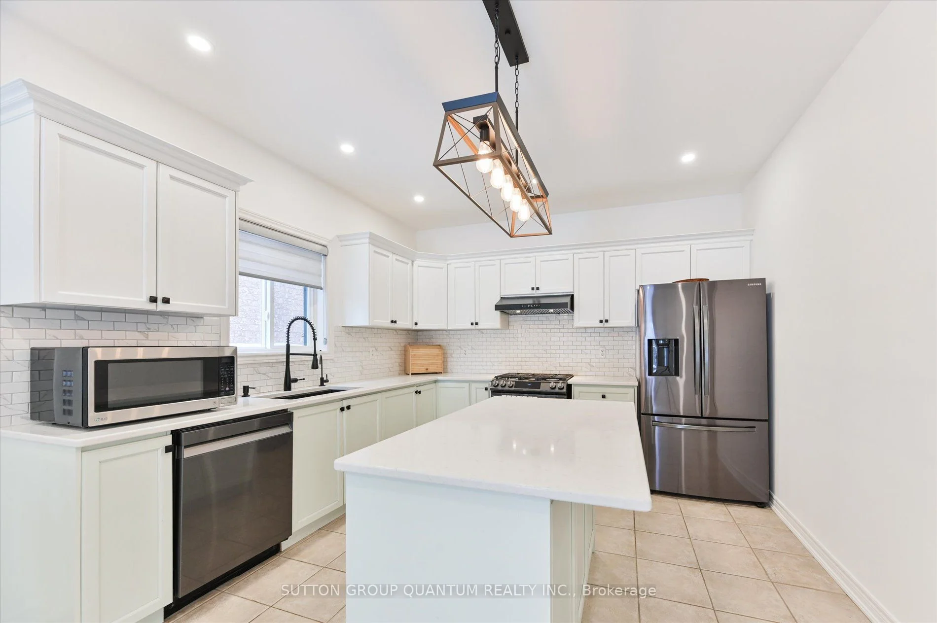 2228 Whitecliffe Way, Oakville, ON L6M 4W2