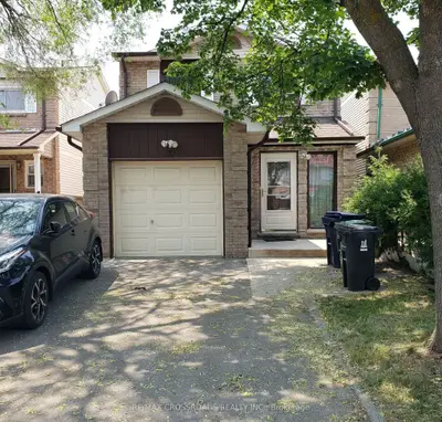 32 Briarwood Avenue, Toronto W10, On M9w 6g7