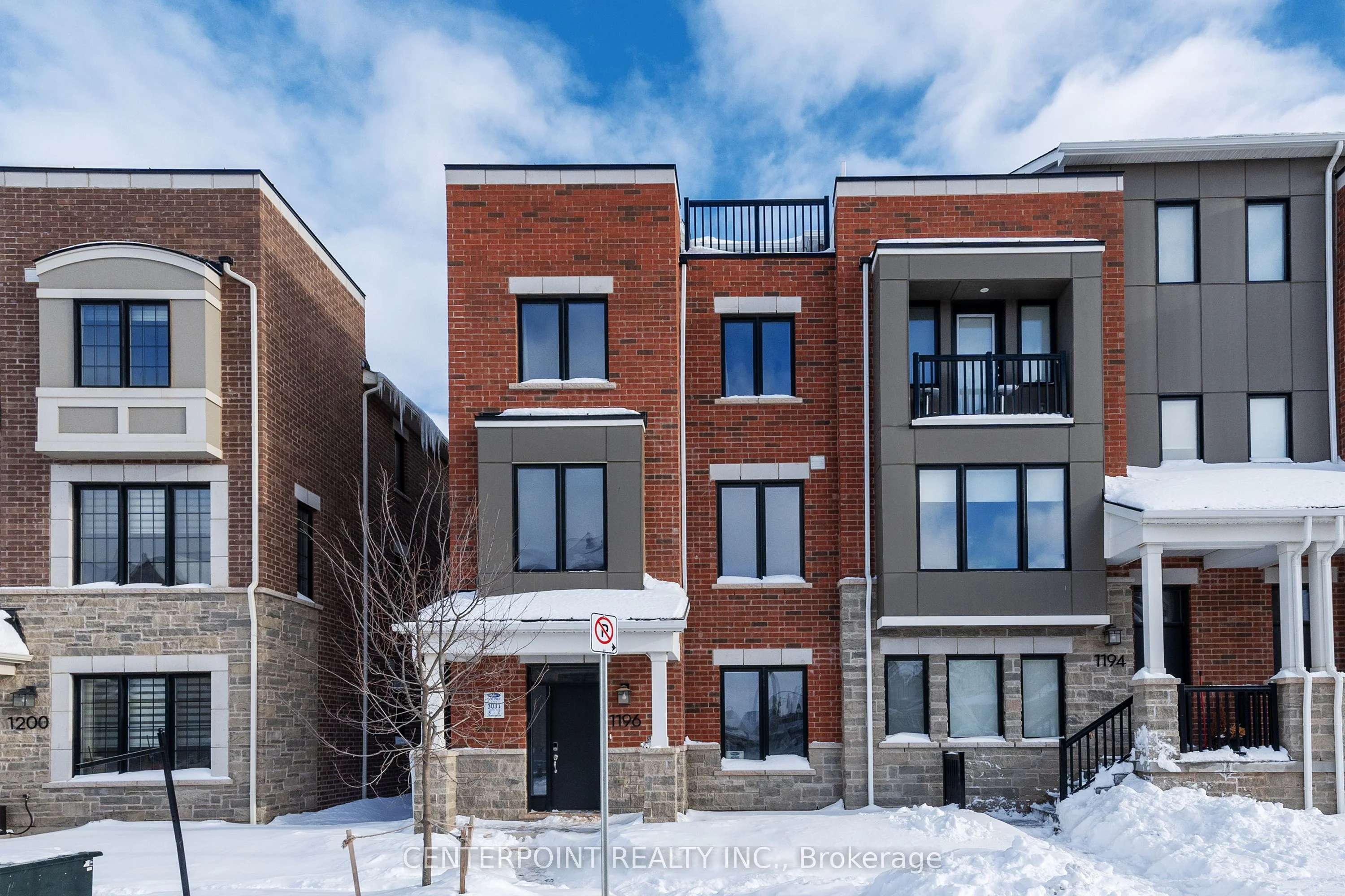 Att/Row/Townhouse in Oakville