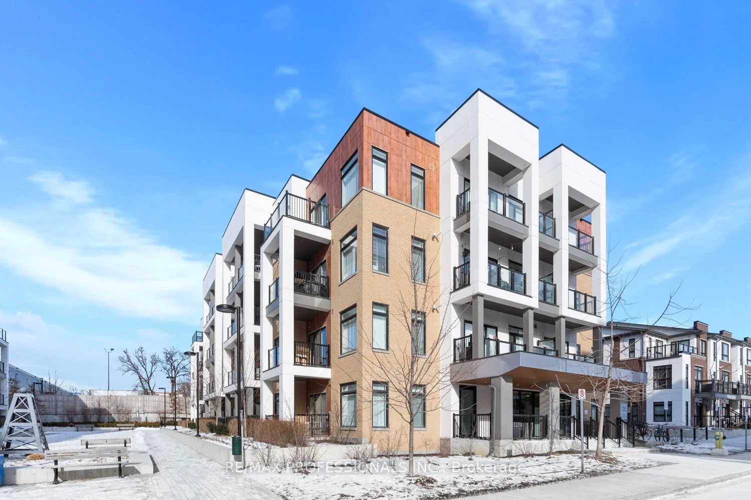 Condo Apartment in Toronto