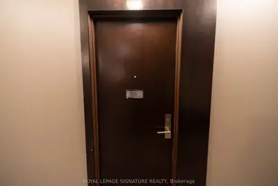 Condo Apartment in Mississauga