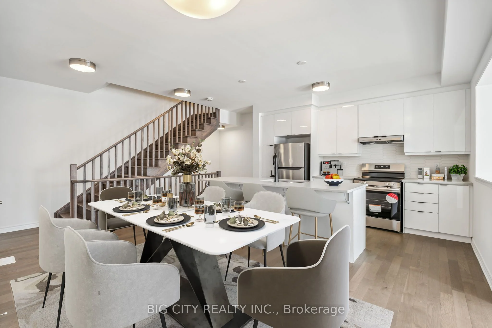 1235 Poppy Gardens, Oakville, On L6h 7y4