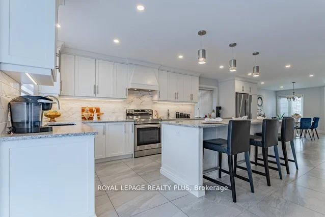 1429 Willowvale Gardens, Mississauga, ON L5V 1T5