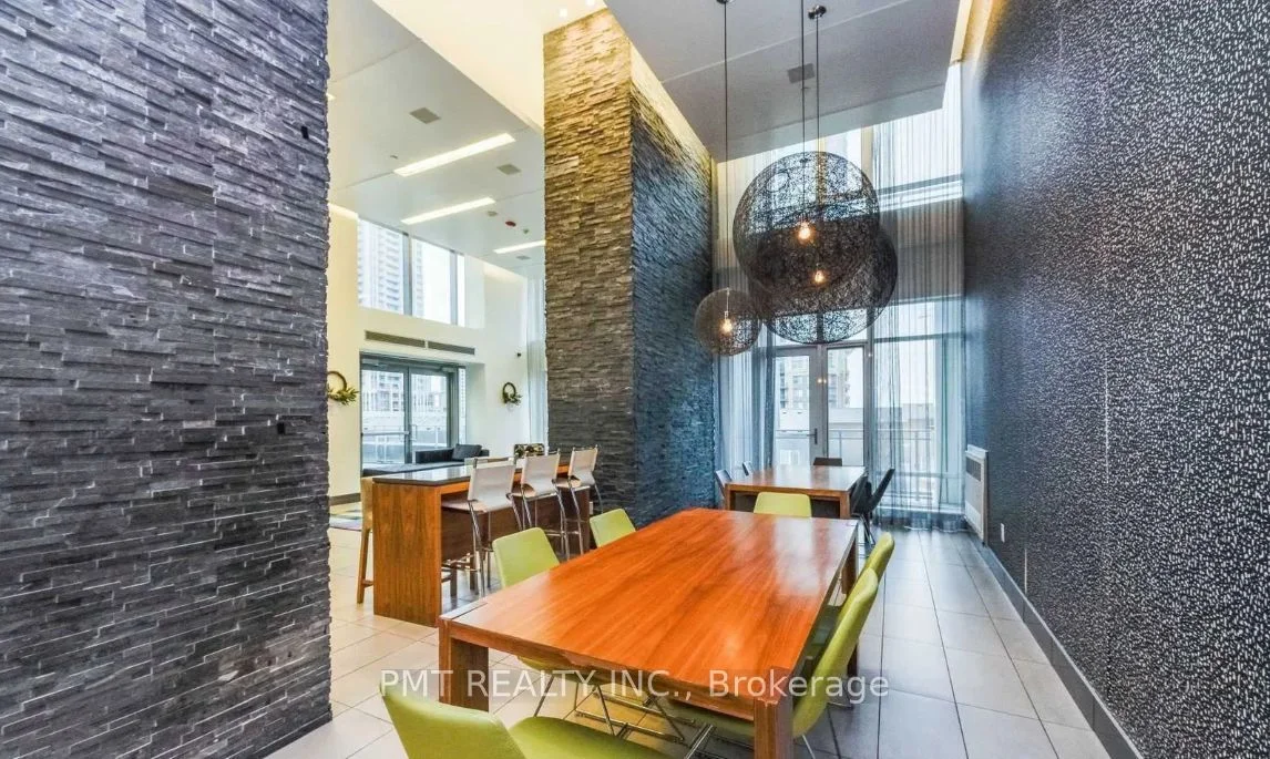 360 Square One Drive 2503, Mississauga, ON L5B 0G7